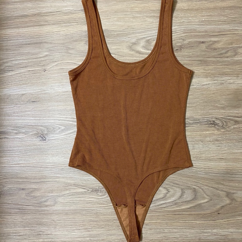 Tan Ribbed Bodysuit - Picture 3 of 3